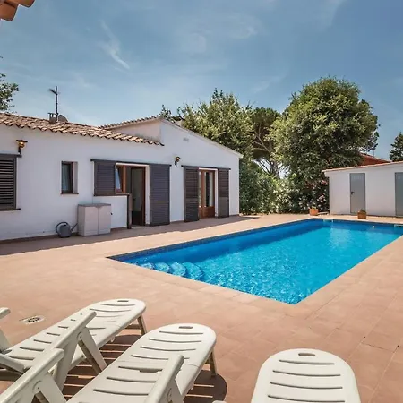 Holiday home 3 Bedroom Cozy In Vidreres